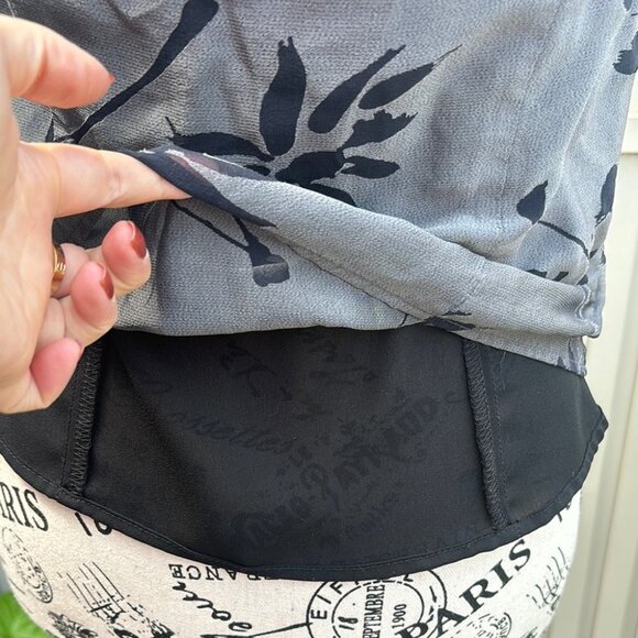 Vintage Y2K Silk Blend Guess Collection Gray Floral Corset Style Blouse Cami Top - Picture 6 of 12